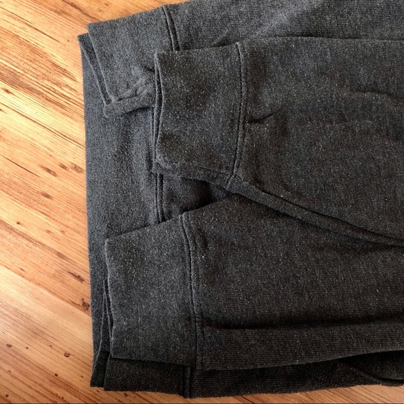 DISNEY Pullover Sweat Shirt Small 2018 Men’s UNISEX - Picture 9 of 16